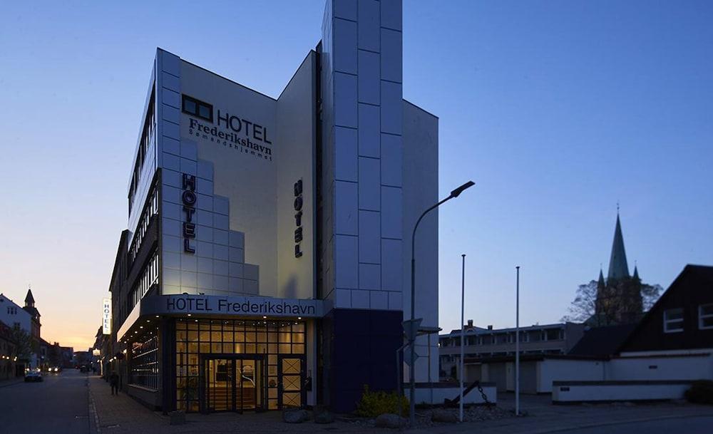 Hotell Hotel Frederikshavn 3*